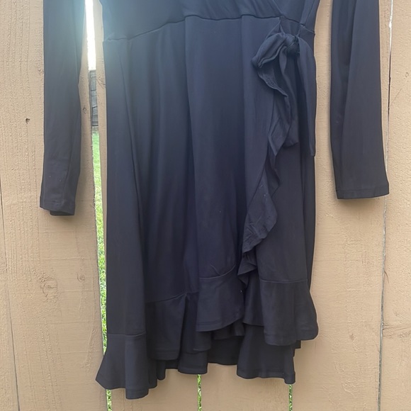 BLACK DRESS! - Picture 3 of 5